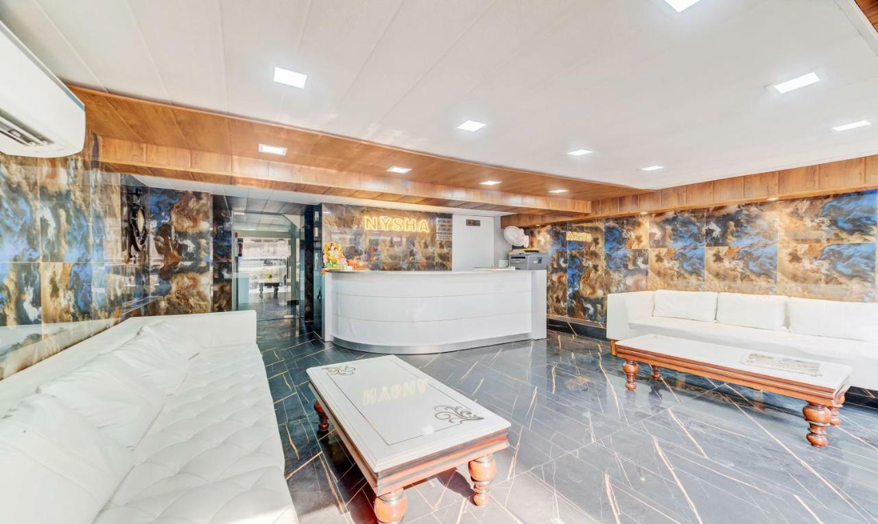 Hotel Nysha Palace Near Igi Airport Ню Делхи Екстериор снимка